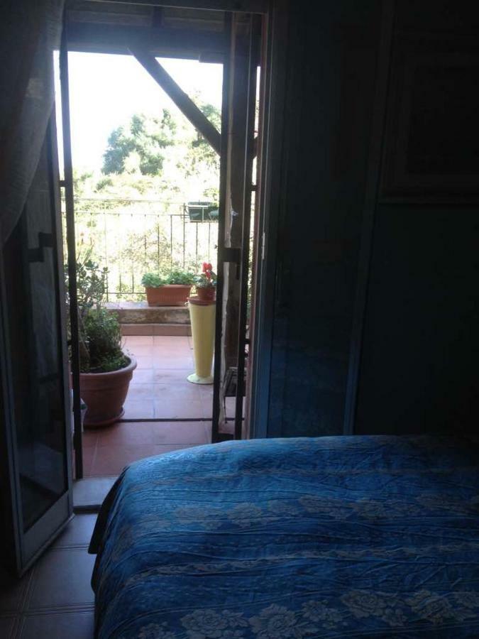 Carly & Dane Vacation House Taormina Bagian luar foto